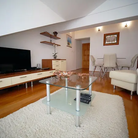 Apartment Dora Mokosica